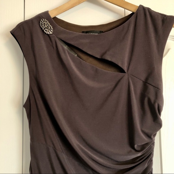 R&M Richards dusty brown keyhole dress - Picture 2 of 4